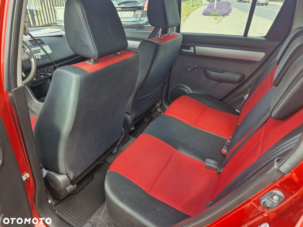 Suzuki Swift - 12