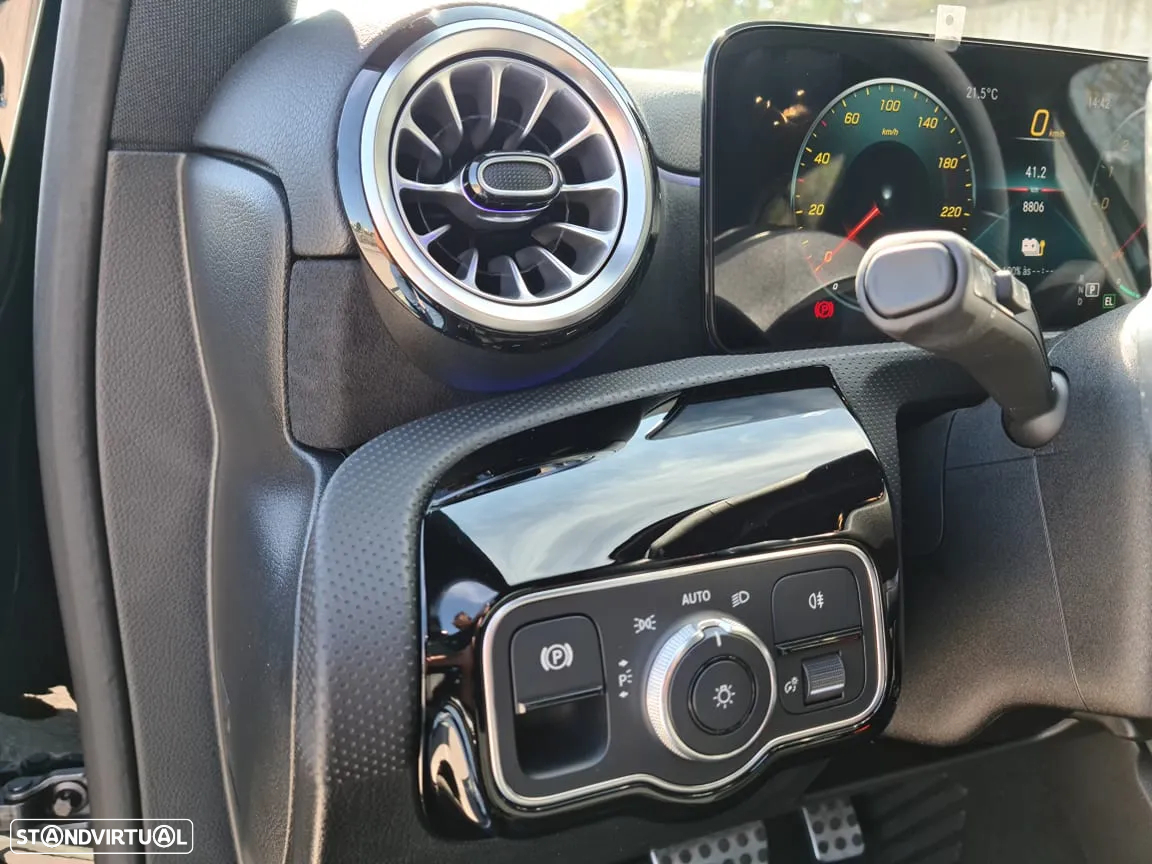 Mercedes-Benz A 250 e AMG Line - 9