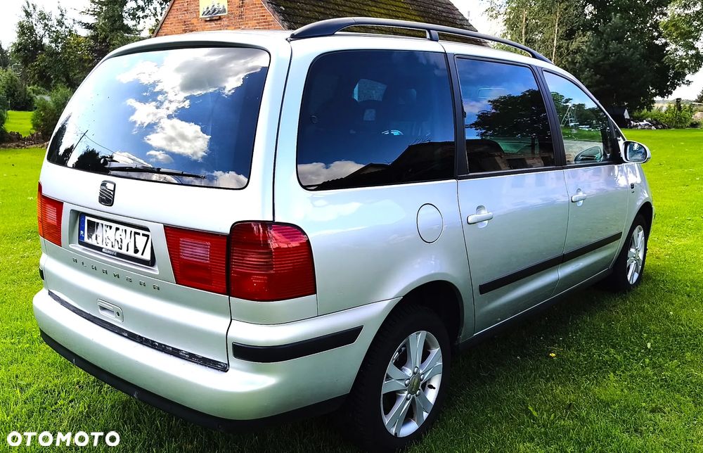 Seat Alhambra 2009 photo 3