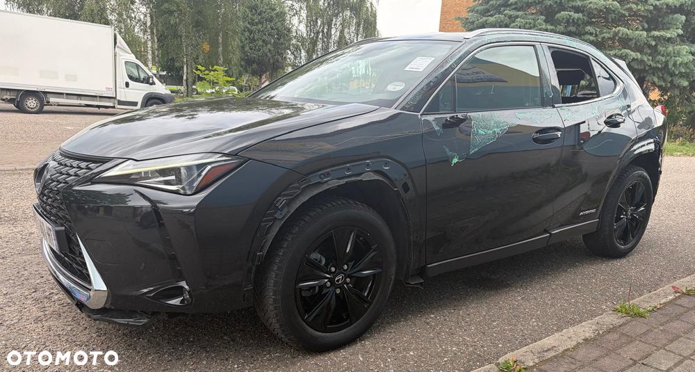 Lexus UX - 3