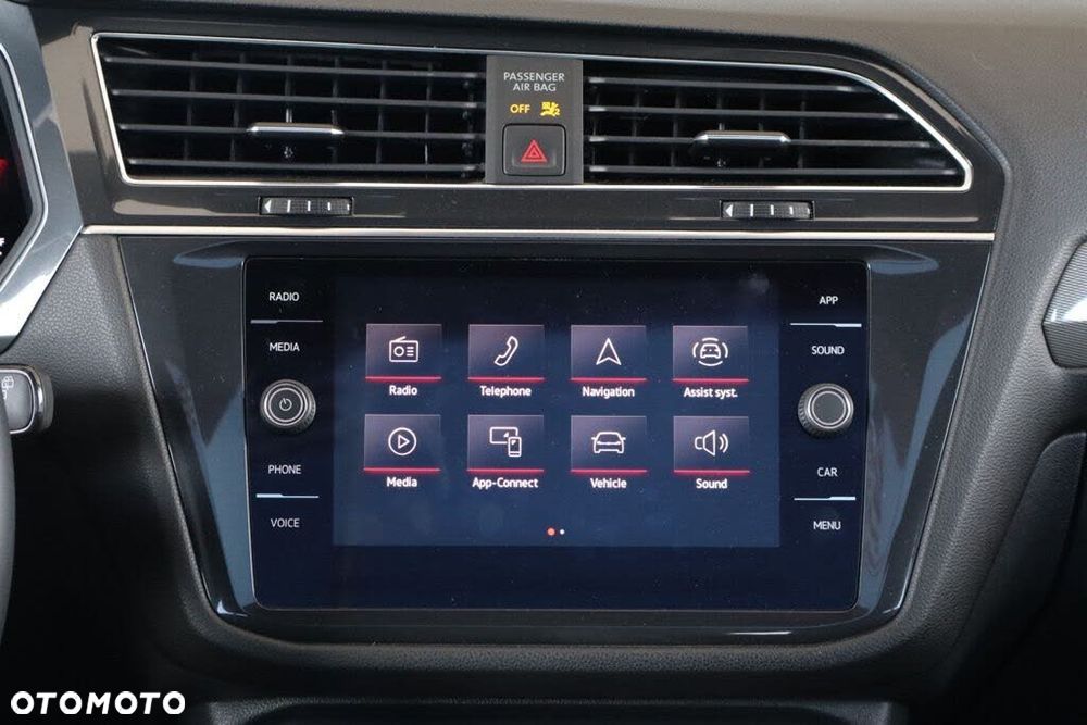 Volkswagen Tiguan - 19