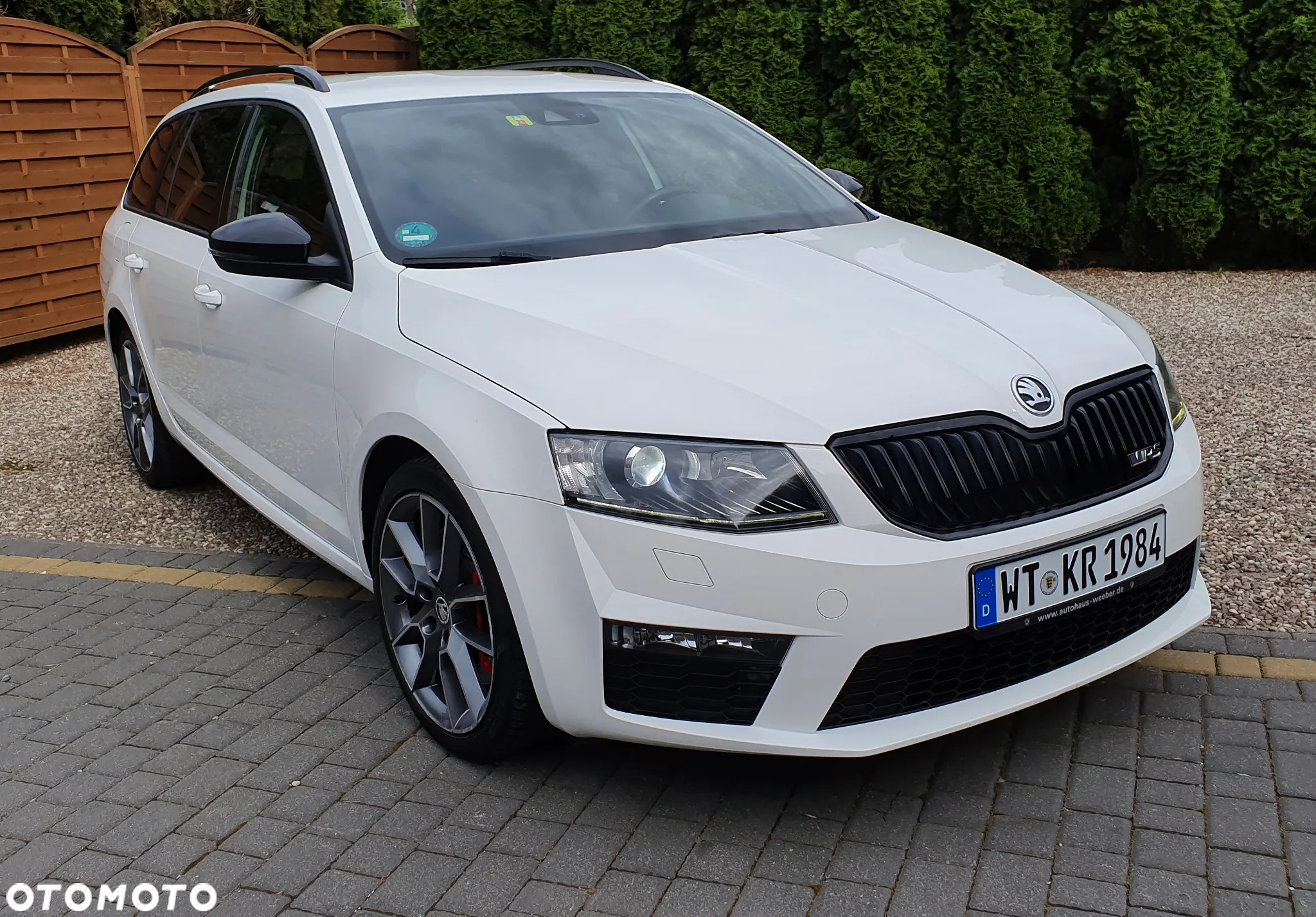 Skoda Octavia Combi 2.0 TDI RS - 2
