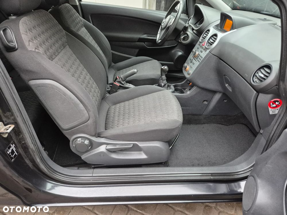Opel Corsa 1.4 16V Active - 11