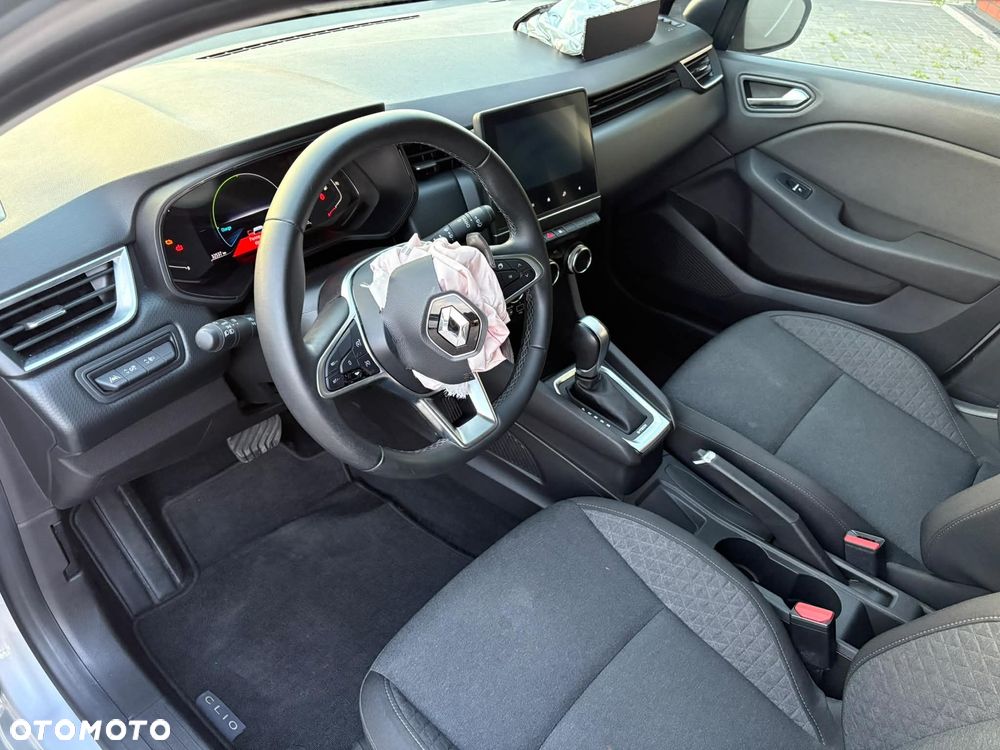Renault Clio E-TECH 140 INTENS - 8