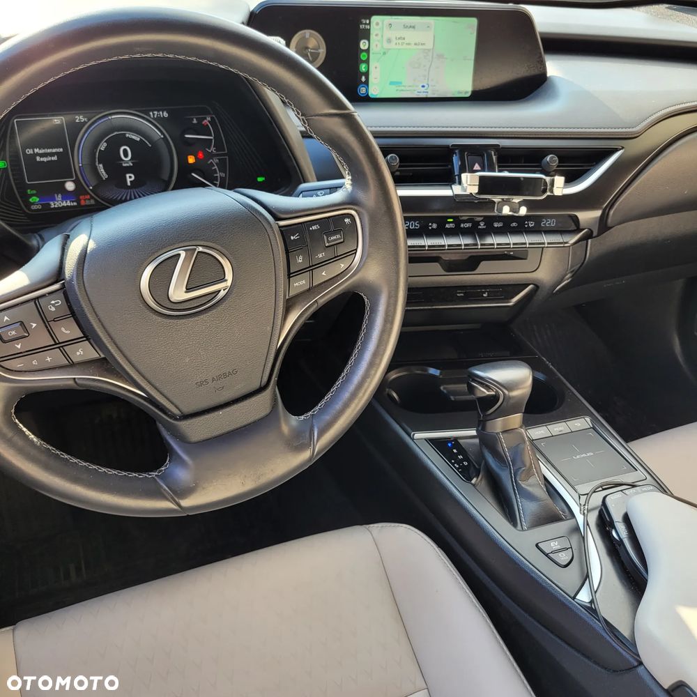 Lexus UX 250h GPF F Impression 2WD - 6