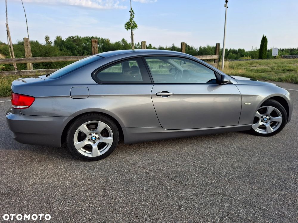 BMW Seria 3 320i - 8