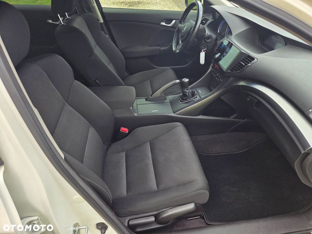 Honda Accord 2.0 Lifestyle Navi - 19