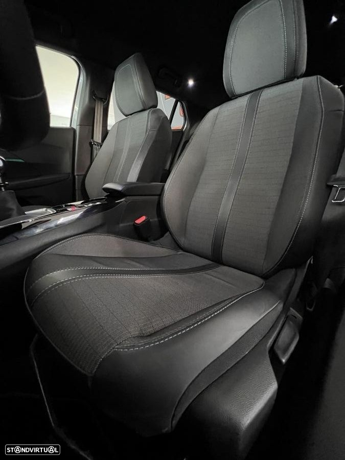Peugeot 2008 1.2 PureTech Allure Pack - 17