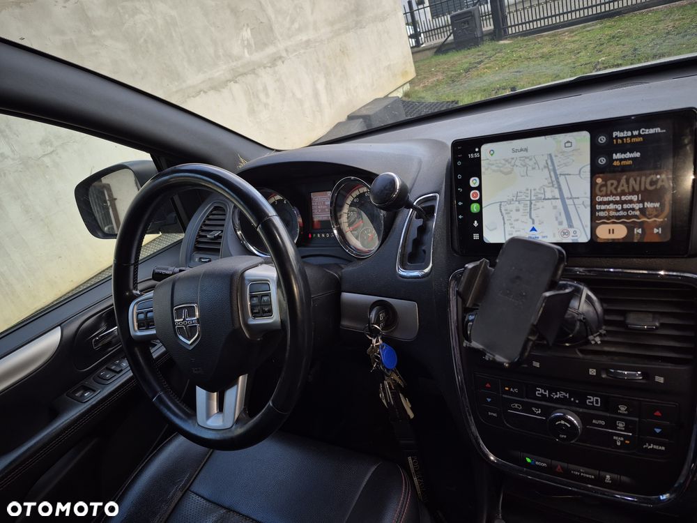 Dodge Grand Caravan - 4