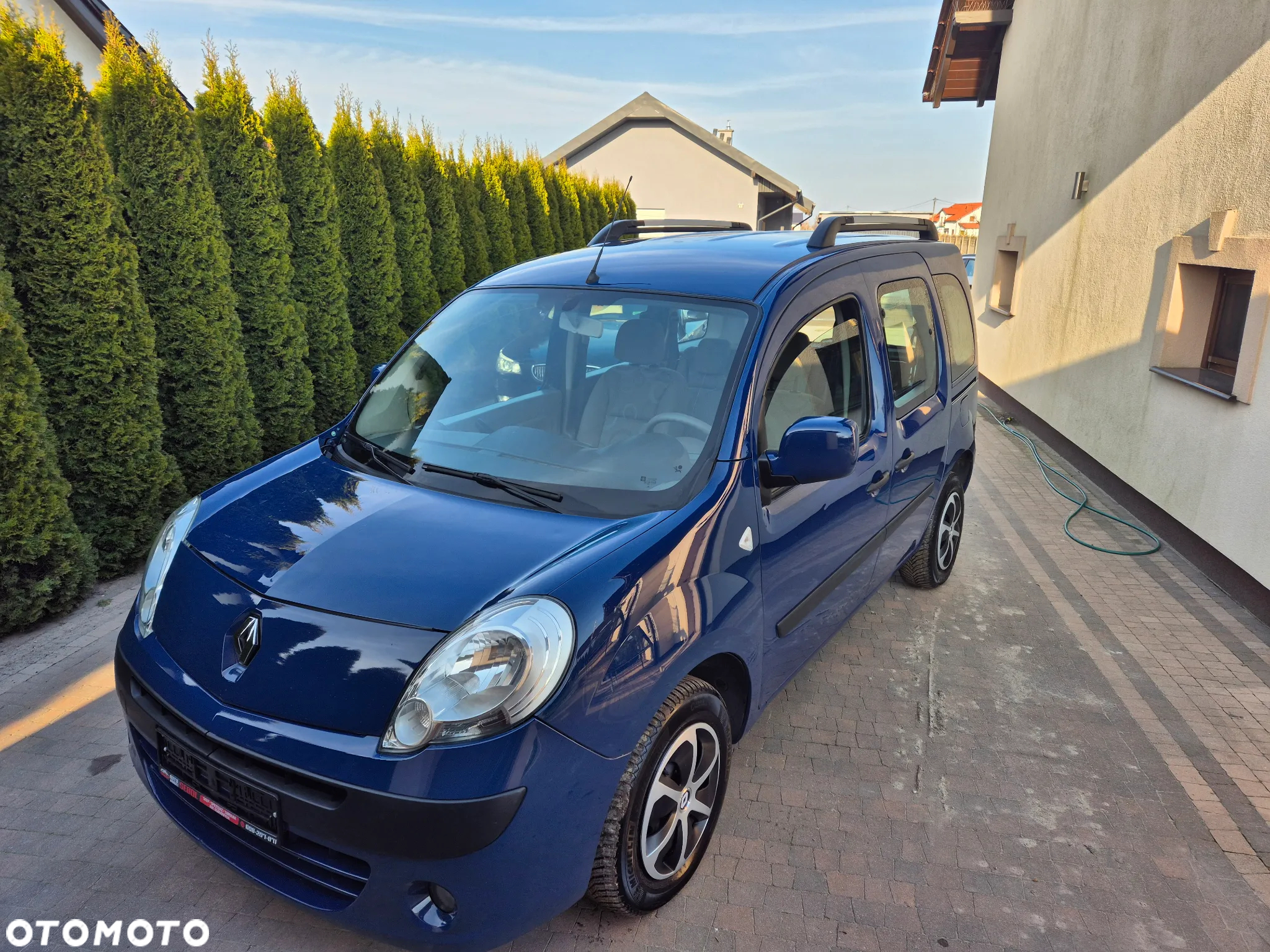 Renault Kangoo 1.6 8V 90 Happy Family - 8