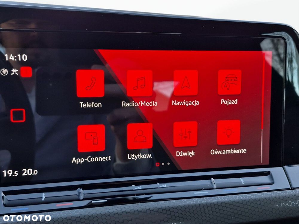 Volkswagen Golf - 24