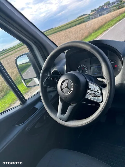 Mercedes-Benz Sprinter - 8