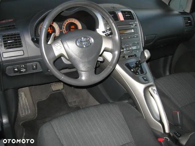 Toyota Auris 1.6 Sol MM - 19
