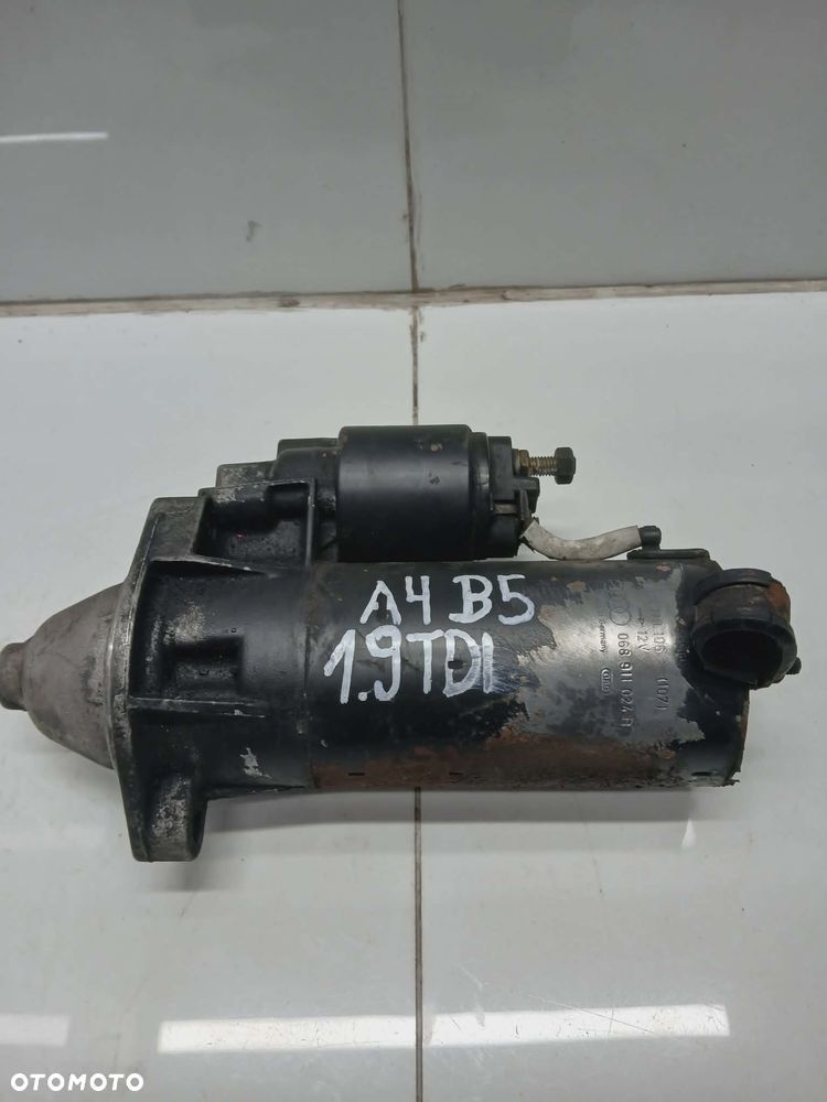 ROZRUSZNIK AUDI A4 B5 1.9 TDI 068911024B BOSCH - 1