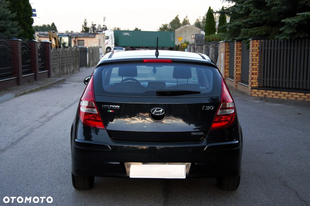 Hyundai i30 1.6 CRDi Comfort EU5 - 2