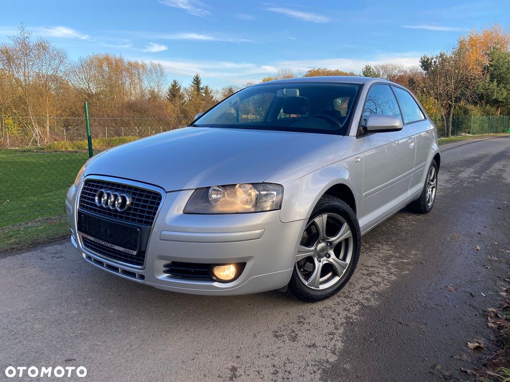 Audi A3 3-drzwiowe 1.6 Attraction - 1
