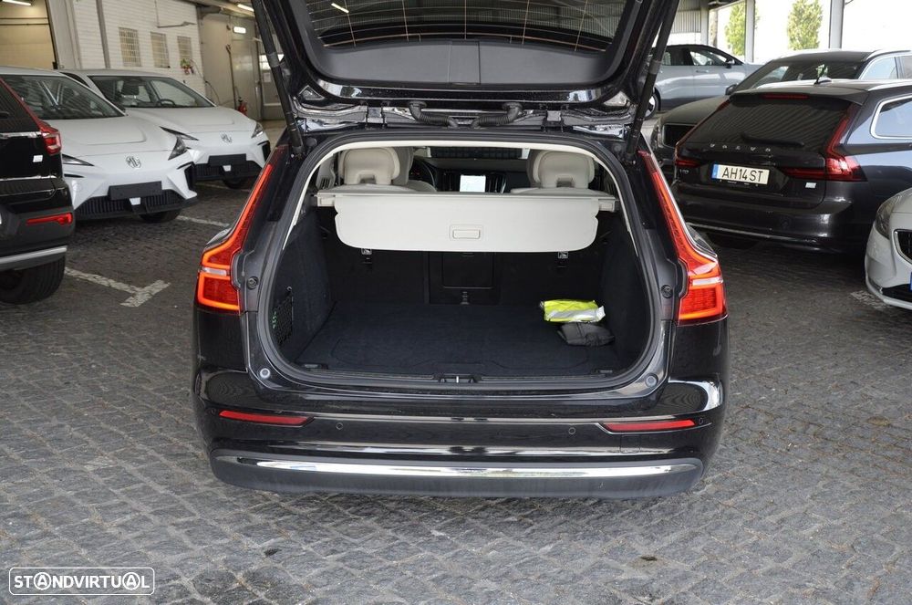 Volvo V60 2.0 T6 AWD TE Core - 22