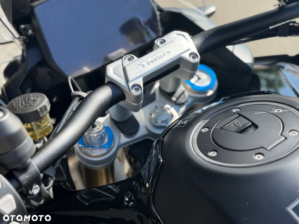 Triumph Tiger - 9