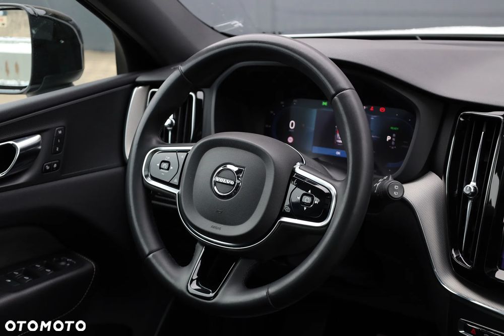 Volvo XC 60 T6 AWD Recharge Geartronic RDesign - 29