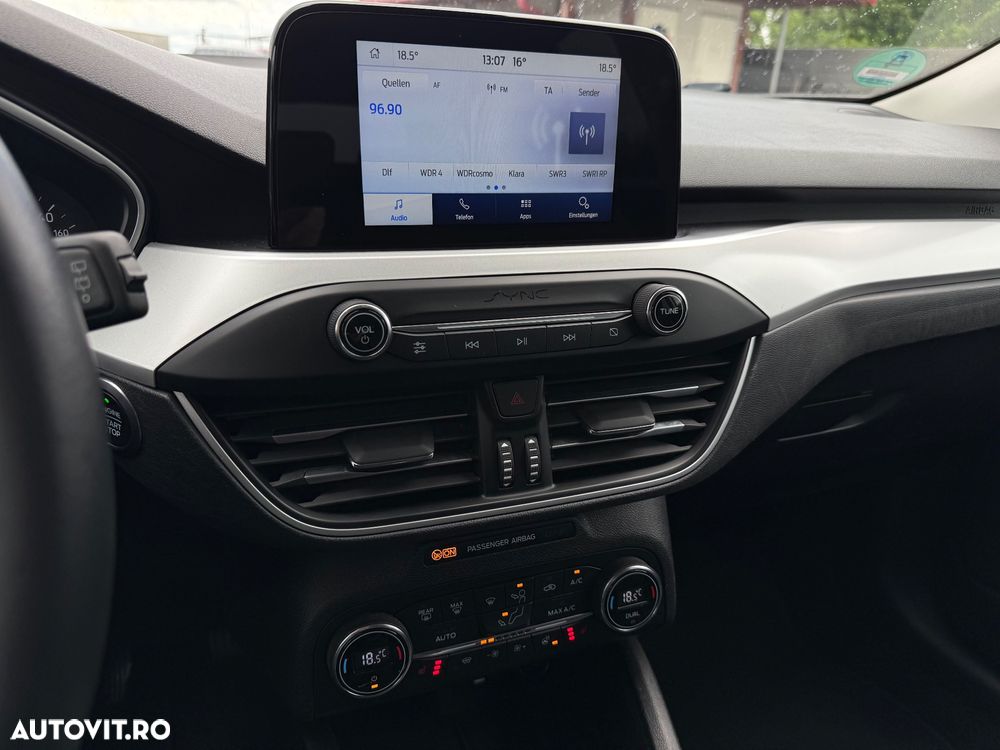 Ford Focus 1.0 EcoBoost Start-Stopp-System TITANIUM - 14