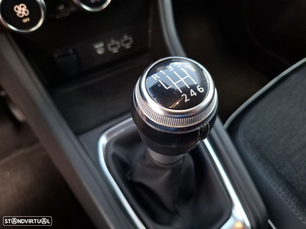 Renault Captur 1.0 TCe Techno - 18