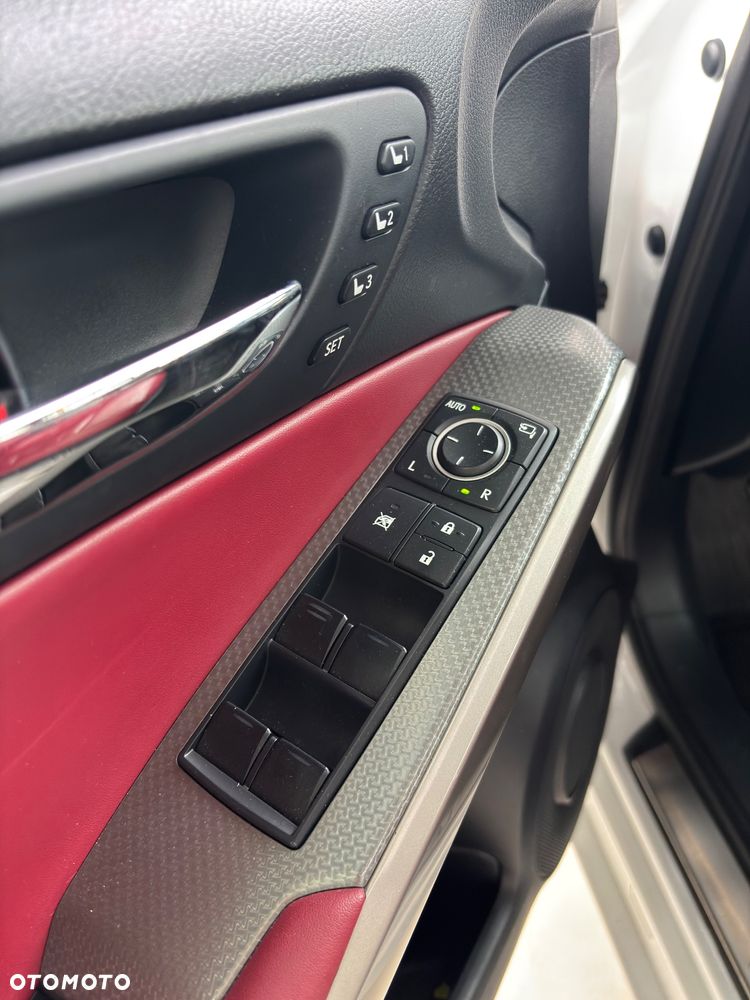 Lexus IS 200t F Sport - 16