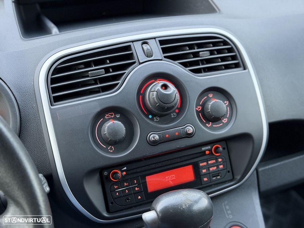 Renault Kangoo Maxi Z.E. 33 Eletric - 13
