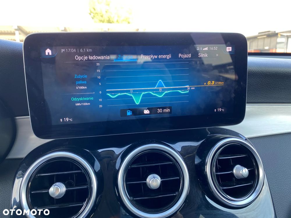 Mercedes-Benz GLC 300 e 4-Matic - 27