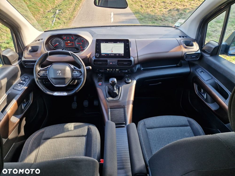 Peugeot Rifter - 19