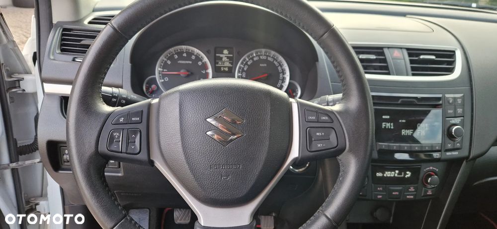 Suzuki Swift 1.2 4x4 Club - 25