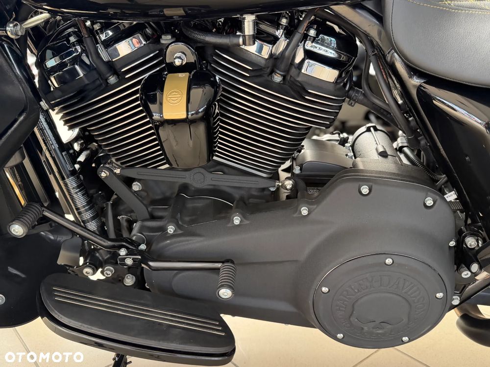 Harley-Davidson Touring Road Glide - 20