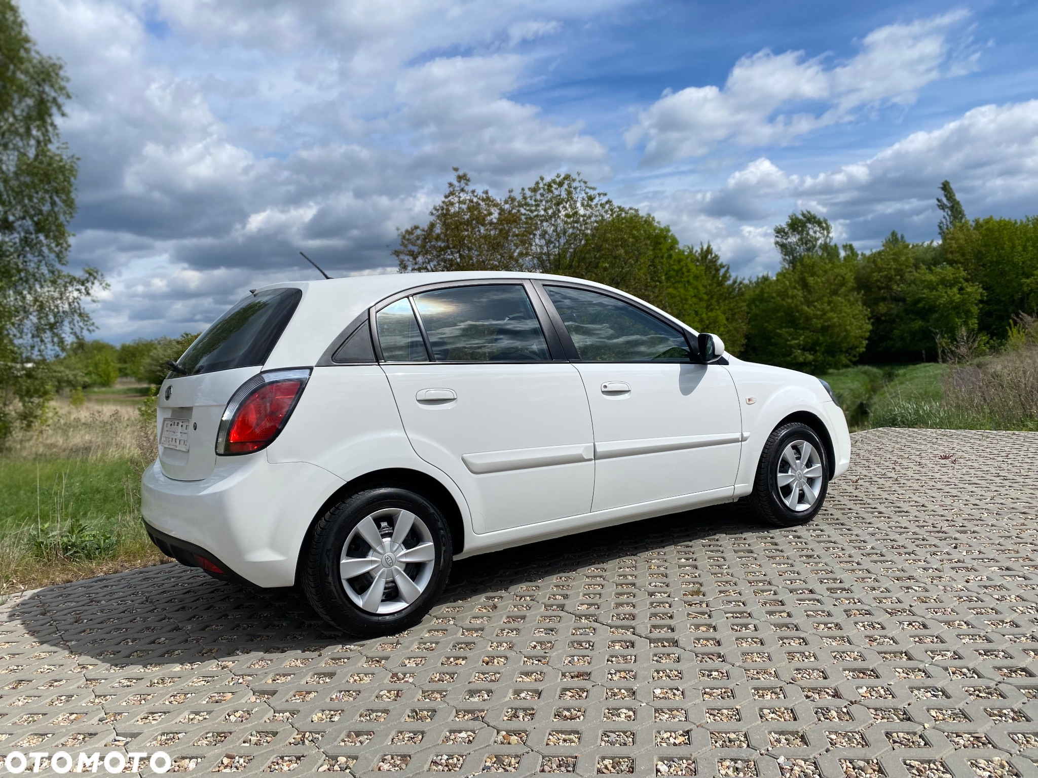 Kia Rio 1.4 Optimum - 2