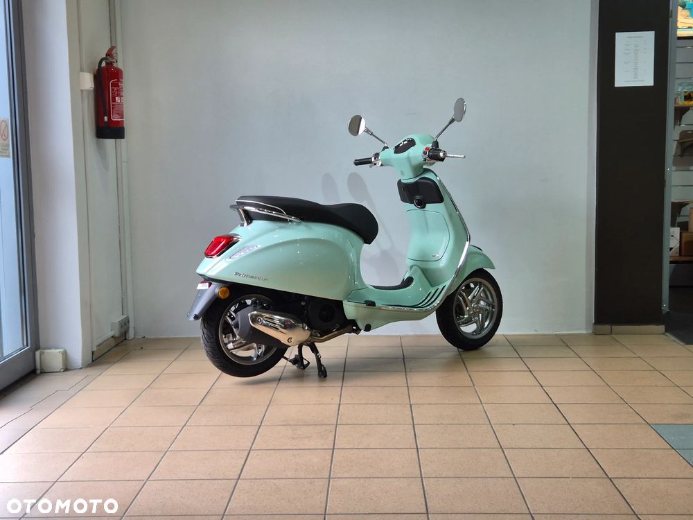 Vespa Primavera - 4