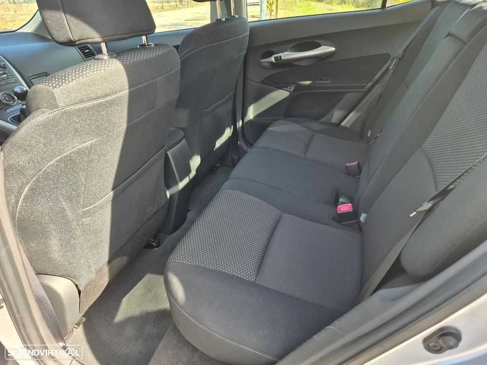 Toyota Auris 1.4 D-4D ACtive+AC - 12