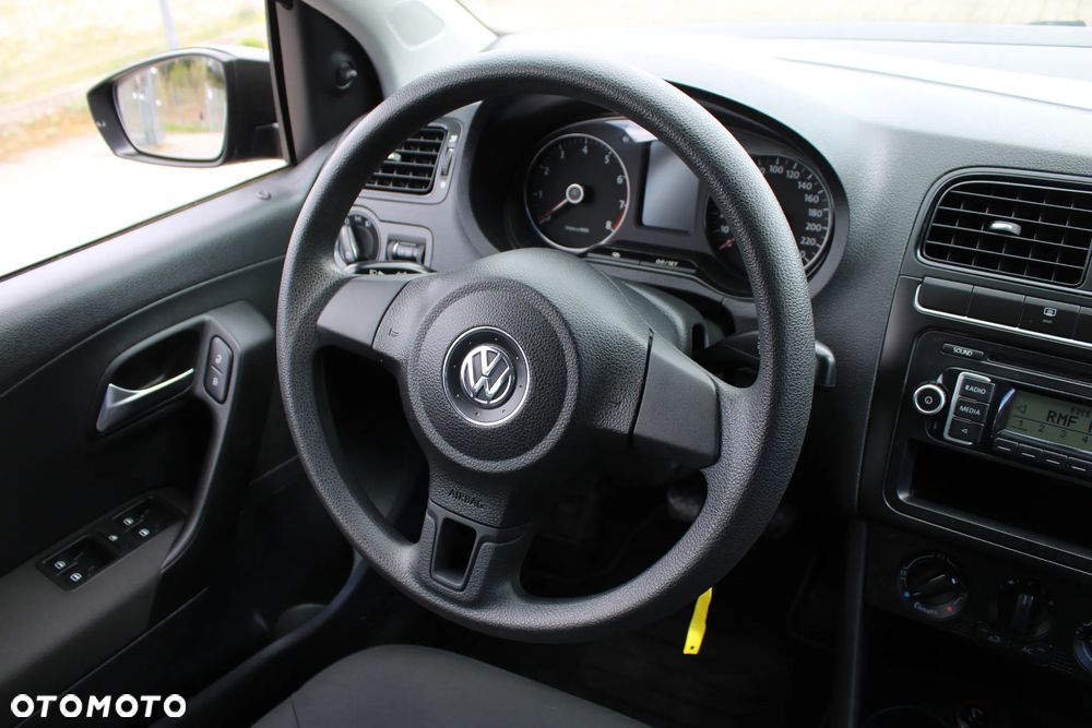 Volkswagen Polo - 16