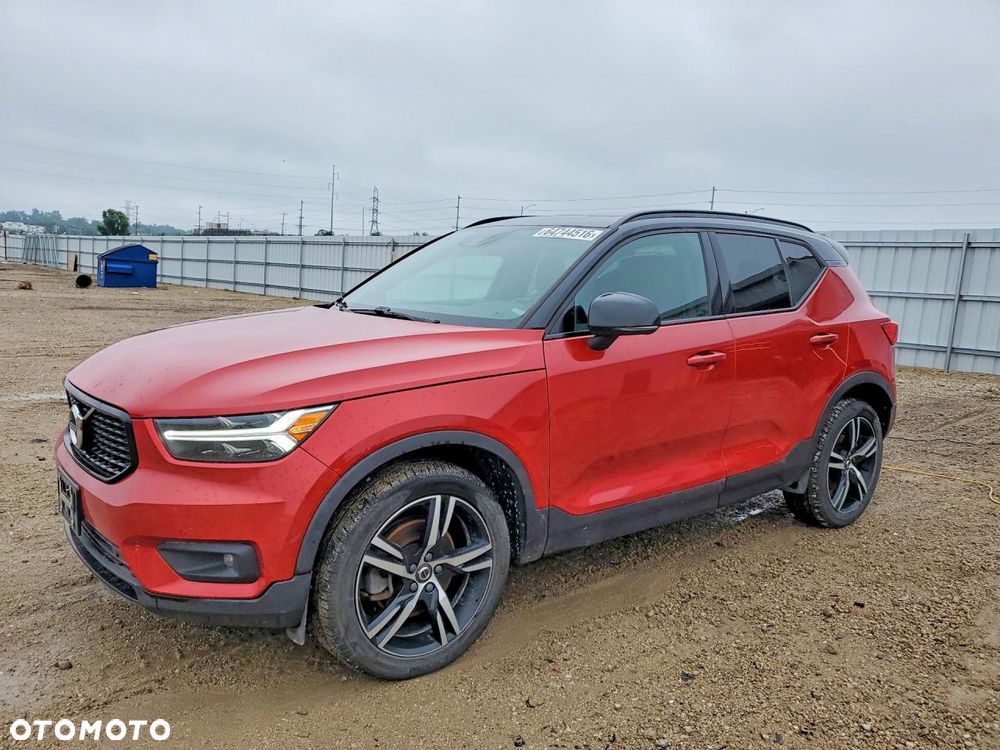 Volvo XC 40 T5 AWD R-Design - 1