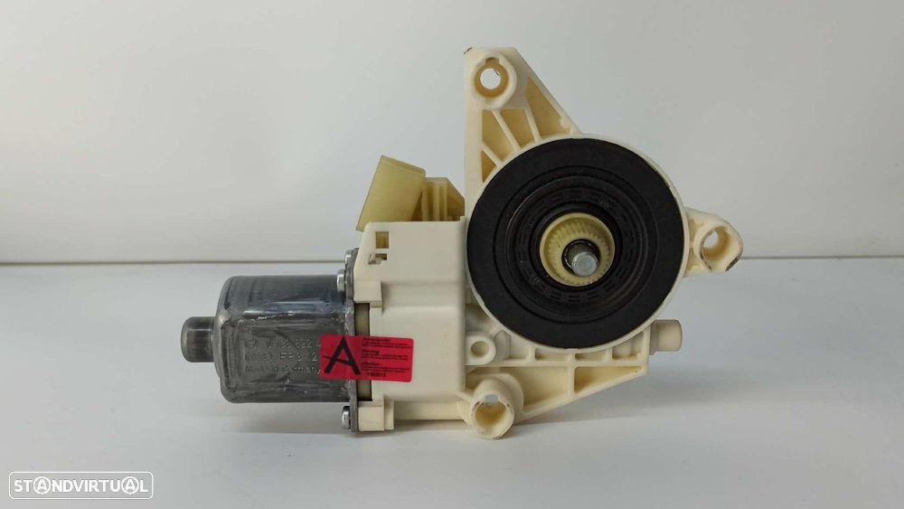 MOTOR ELEVADOR FRENTE ESQUERDO MERCEDES CLASE C (W204) FAMILIAR 220 T CDI (204.2... - 1
