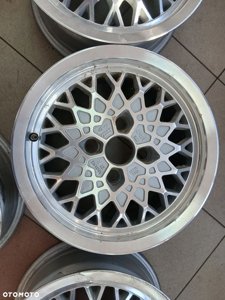 Ford Sierra Escort Felgi 14 6Jx14 Et 32 5050653 KBA41334 Możliwość Kupna Pojedynczo Jedna Krzywa - 3