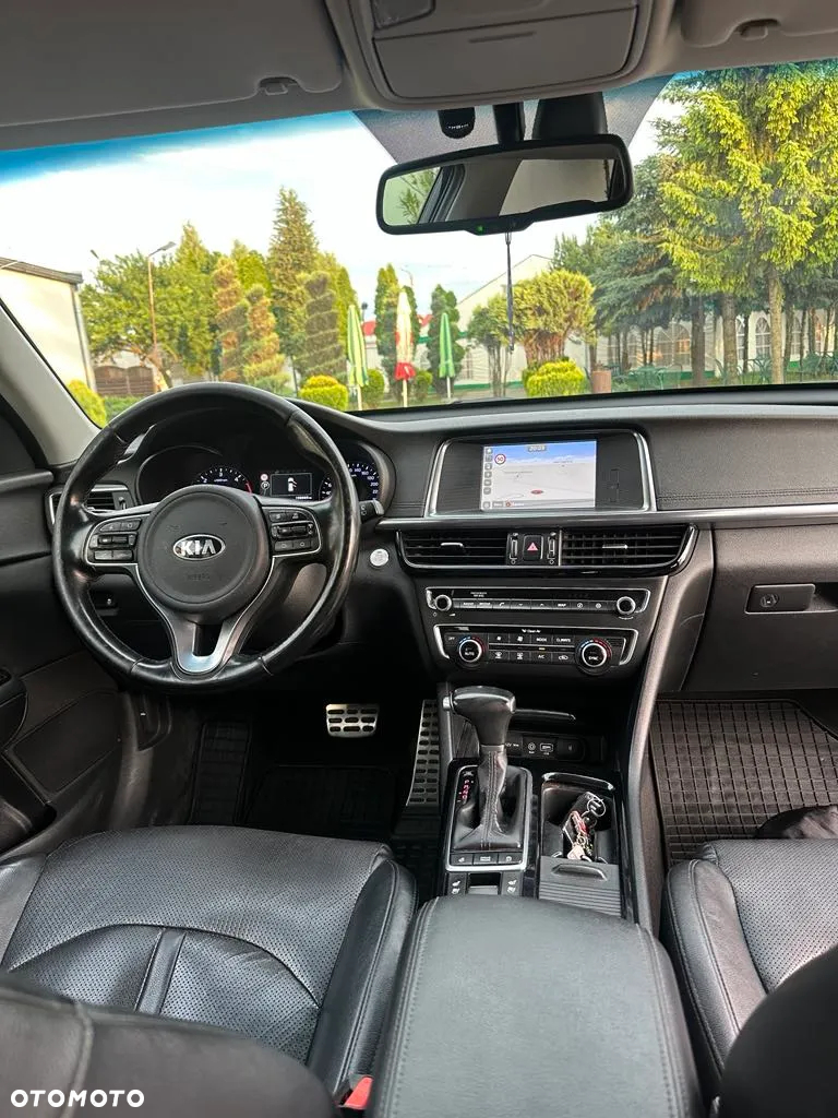 Kia Optima - 18