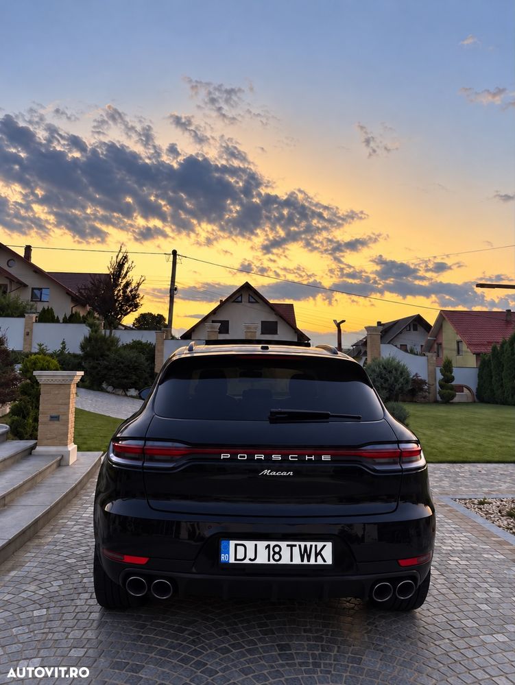 Porsche Macan Standard - 2