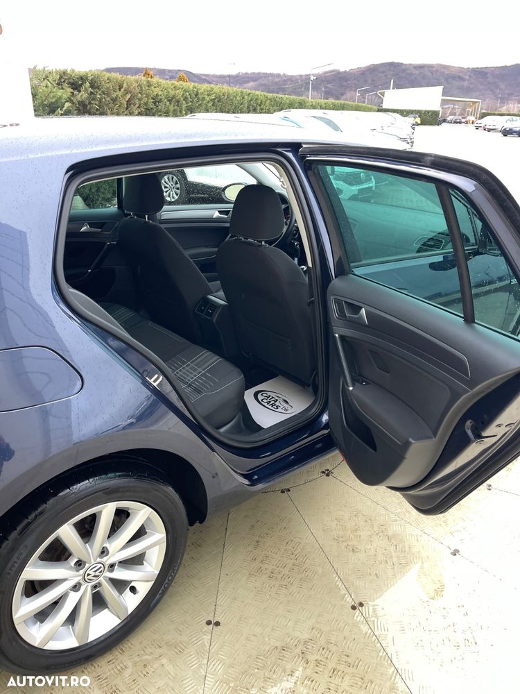 Volkswagen Golf 1.2 TSI BMT Comfortline - 23