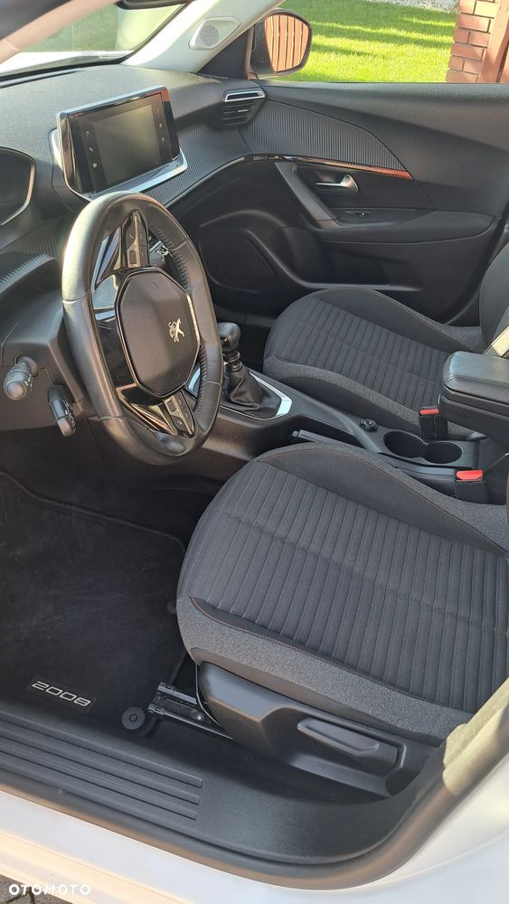 Peugeot 2008 1.5 BlueHDi Allure S&S - 12