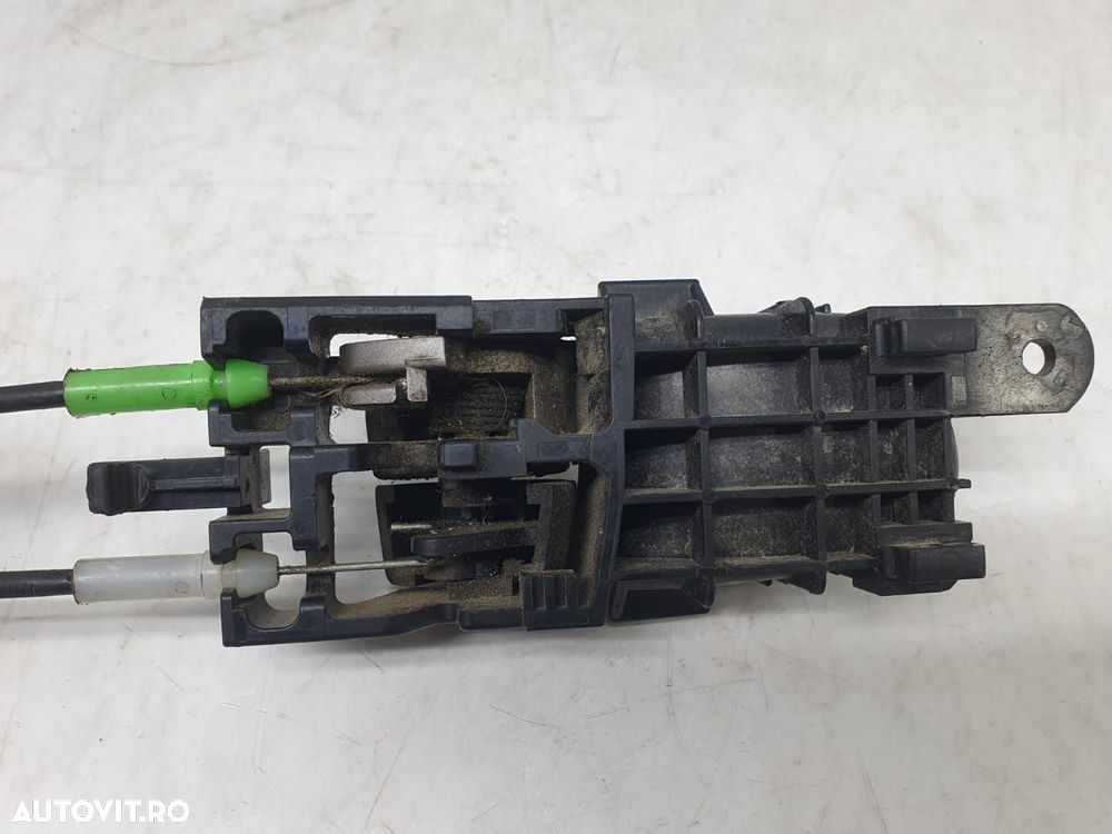 Broasca incuietoare usa stanga fata Suzuki Vitara 2  [din 2014 pana - 6