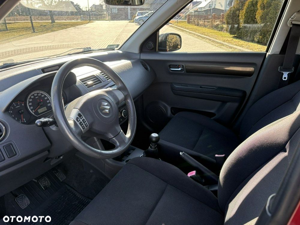 Suzuki Swift 1.3 Club dance - 9