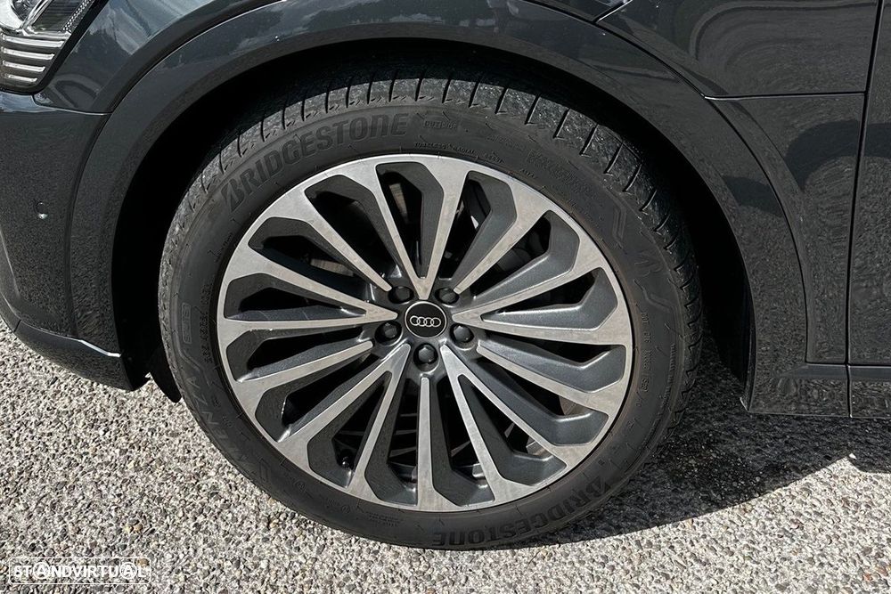Audi Q8 e-Tron Sportback 55 quattro Advanced - 5