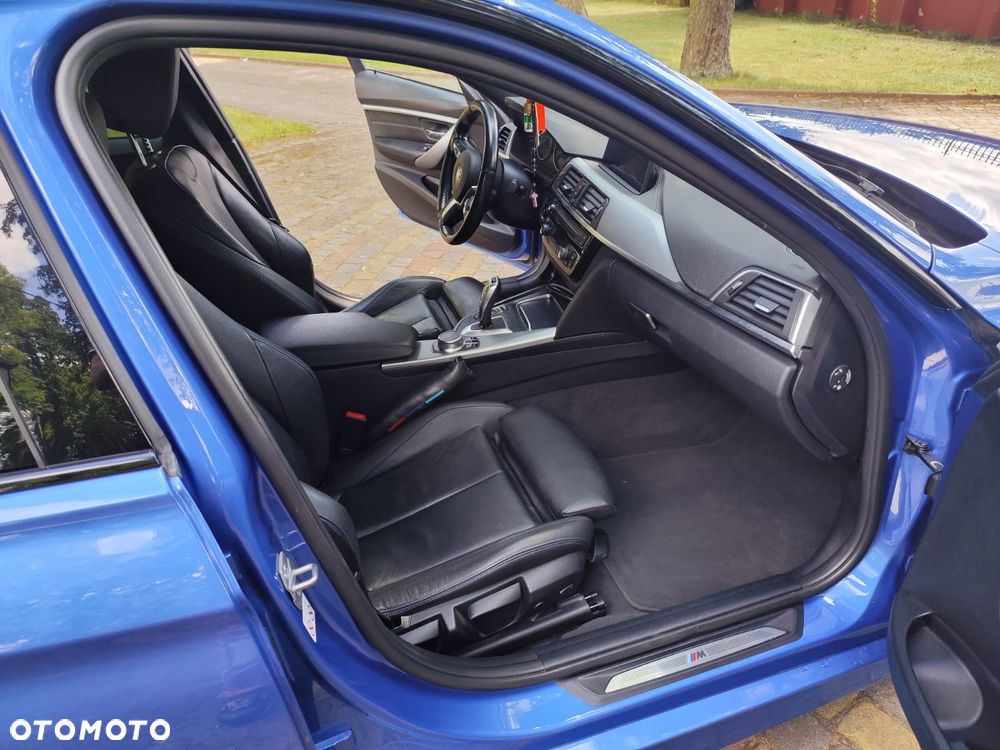 BMW Seria 3 320d M Sport - 13