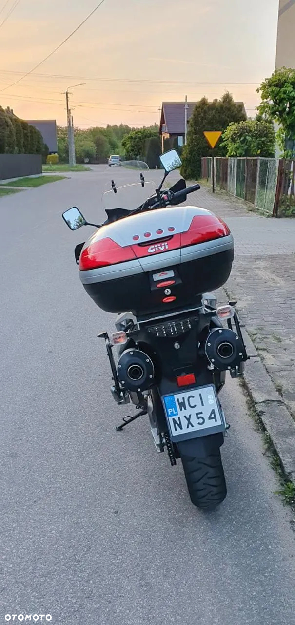Suzuki DL - 15
