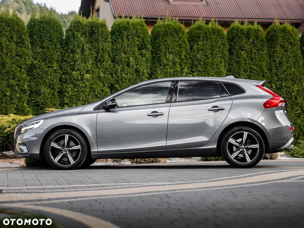 Volvo V40 T3 Drive-E R-Design Momentum - 5