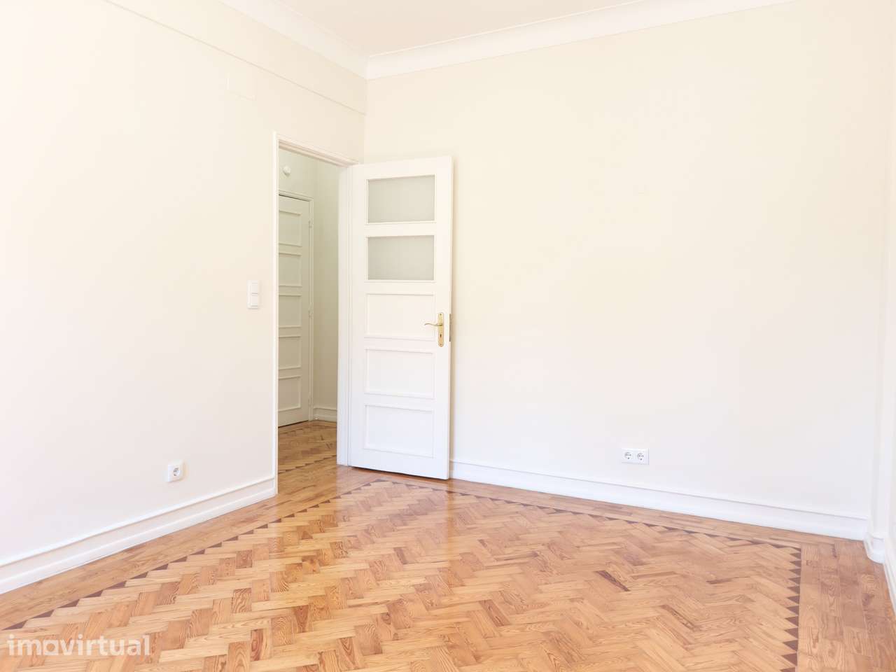 APARTAMENTO T2 PARA ARRENDAR EM ALCÃNTRA - Grande imagem: 5/17
