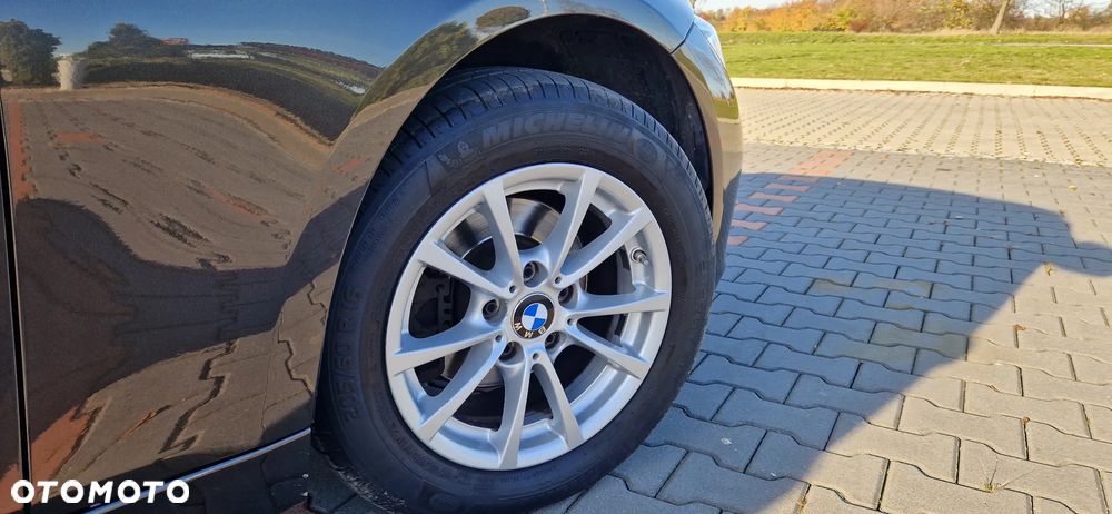BMW Seria 3 318d Sport Line - 2